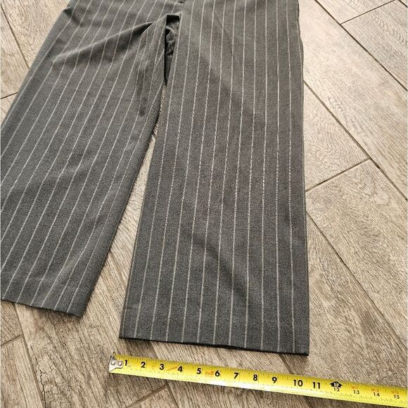 Apt. 9 Ava Stretch Gray Pin-Striped Capri Dress Pants Size 10 - Picture 4 of 8